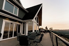 Blue Horizon Mountain Retreat B&B