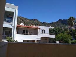 Michalis Studios & Apartments