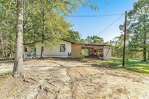 2BR Dog-friendly Home Near Lake w/ Fire Pit