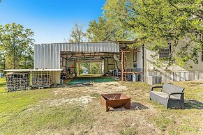 2BR Dog-friendly Home Near Lake w/ Fire Pit