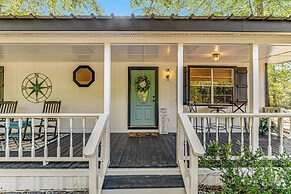 2BR Dog-friendly Home Near Lake w/ Fire Pit