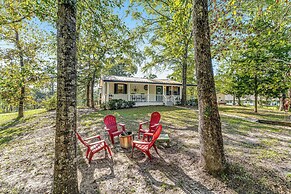 2BR Dog-friendly Home Near Lake w/ Fire Pit