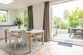 Nice, Modern Furnished Holiday Home