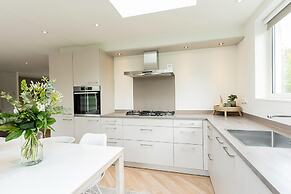 Nice, Modern Furnished Holiday Home