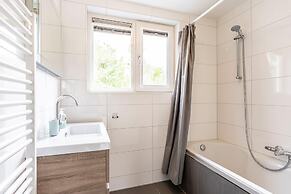 Nice, Modern Furnished Holiday Home