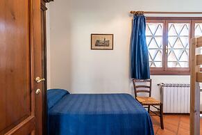 Apartment in Laterina With Garden