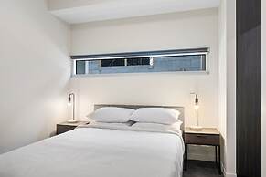 Fitzroy North 1-bed With Balcony by Edinburgh Park