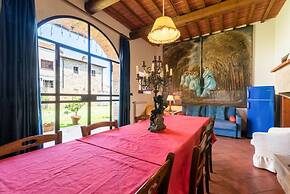 Apartment in Laterina With Shared Pool