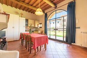 Apartment in Laterina With Shared Pool