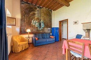 Apartment in Laterina With Shared Pool