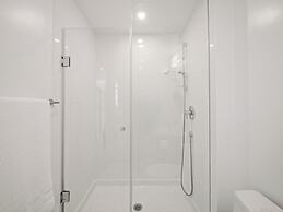 The Kingsmont Suites