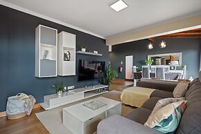Quinta do Checa by Homie
