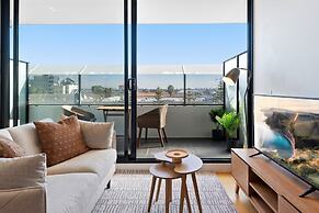Bayside Apartment Living Close to the Beach