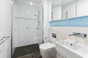Bayside Apartment Living Close to the Beach