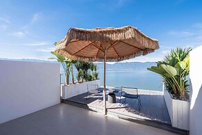 Dali Sky & Erhai Sea View Holiday Inn