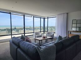 U Suites at The Links