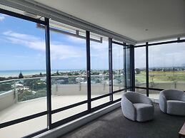 U Suites at The Links