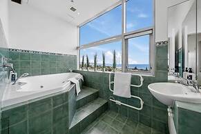 U Suites at The Links