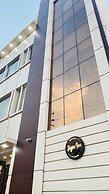 Skyer Inn Hotel