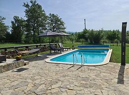 Lovinac Spa by Režek