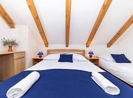 Lovinac Spa by Režek