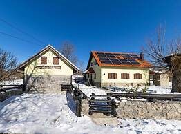 Lovinac Spa by Režek