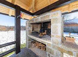 Lovinac Spa by Režek