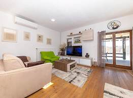 Lovinac Spa by Režek