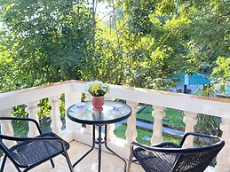 Golden Cupids Hotel
