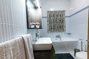 Cosy APT in Sliema- 2 mins walk from sea