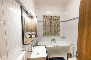 Cosy APT in Sliema- 2 mins walk from sea