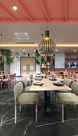 ALMARIS RESORT HOTEL
