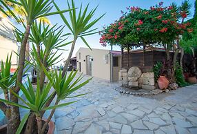 Manthos Beachfront Apartments