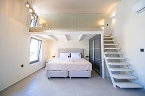 Manthos Beachfront Apartments