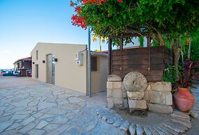 Manthos Beachfront Apartments