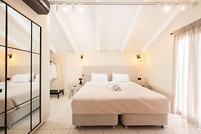 Manthos Beachfront Apartments