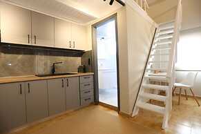 Manthos Beachfront Apartments