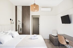 Manthos Beachfront Apartments