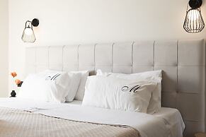 Manthos Beachfront Apartments