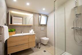 Manthos Beachfront Apartments