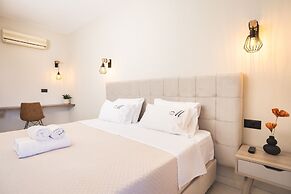 Manthos Beachfront Apartments