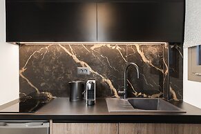 Manthos Beachfront Apartments