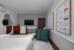 Ivy Lush Hotel
