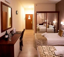 Aristocrat Hotel