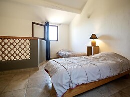 Mediterranean Villa for 6 With Pool