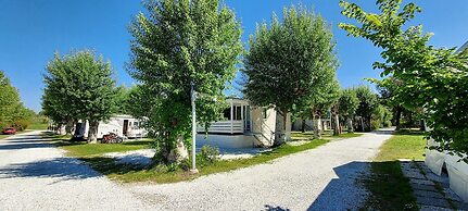 Mobile Home in Sarazena in Einem Ferienpark