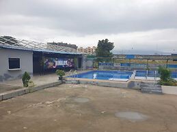 HIMALAYA POOL & RESORT