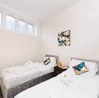 Bright & Lush 2 Bed Apartment