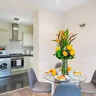 Bright & Lush 2 Bed Apartment
