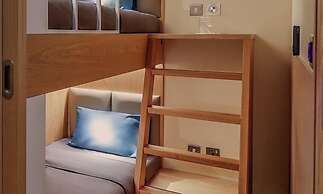 Sleepover Doha North Node - Gate C40